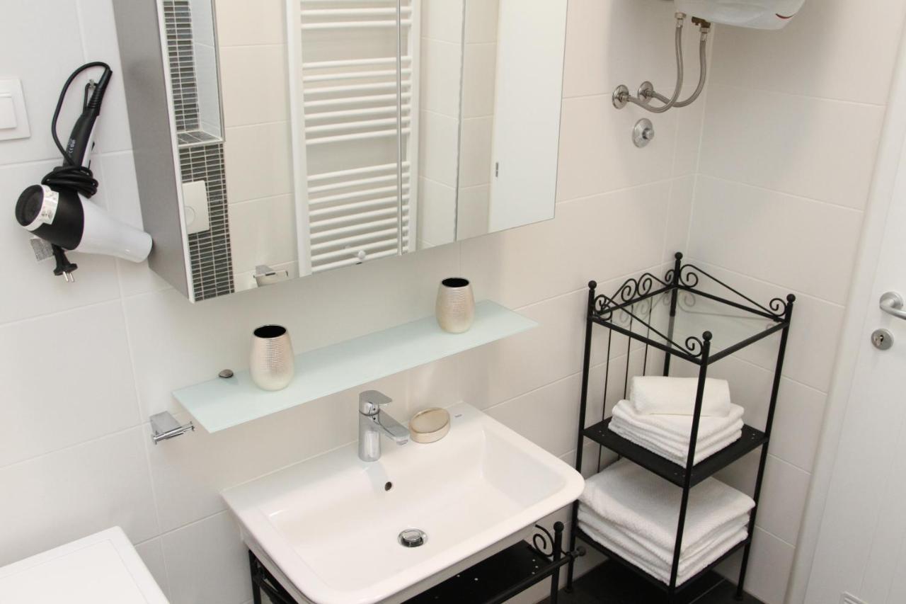 Apartment Biondic - Villa Sunce Сен Екстериор снимка